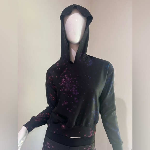 Ultracor Serendipity Pink Patent Cropped Hoodie and Sprinter High Leggin… - Picture 8 of 15